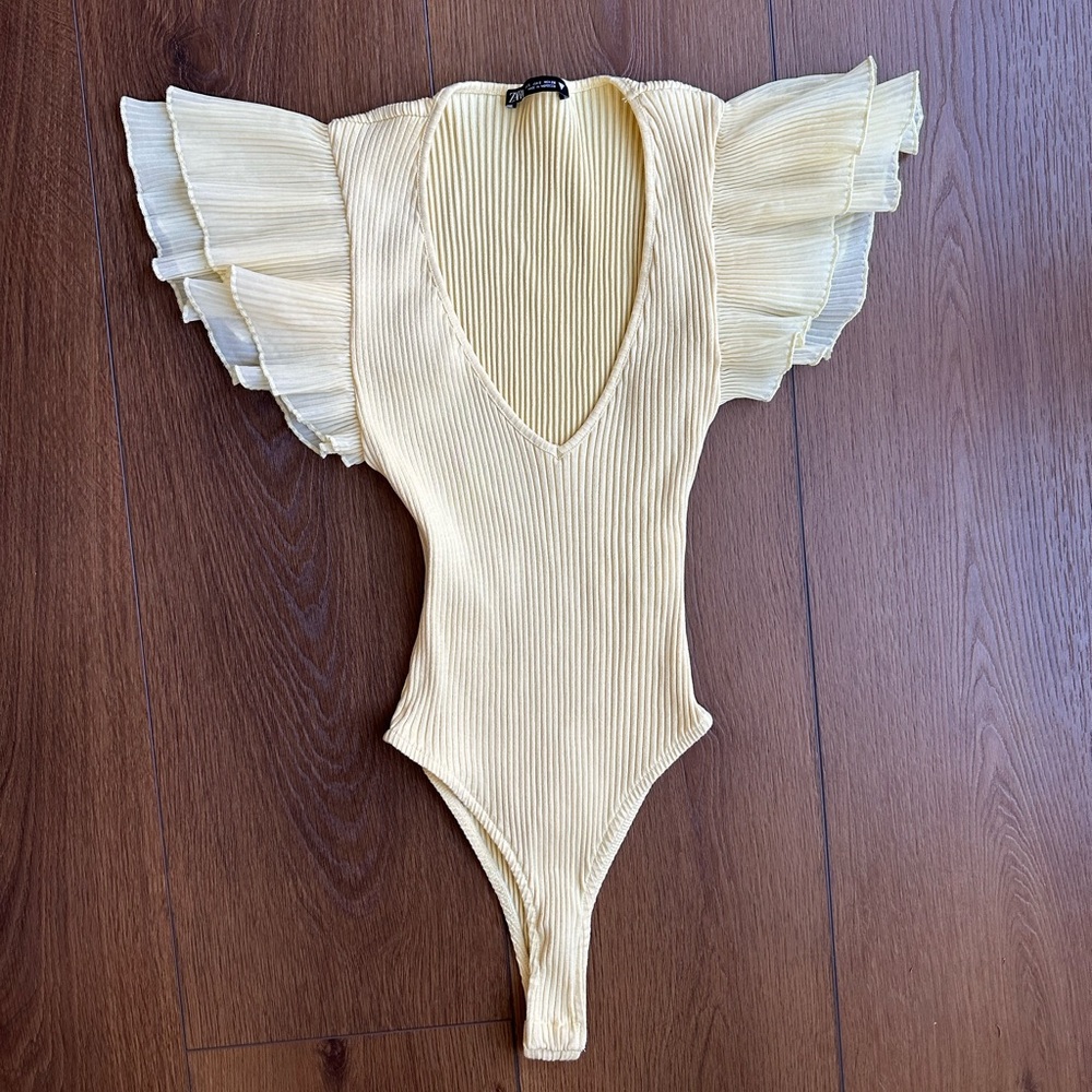 Zara Yellow Ribbed V-Neck Ruffle Sleeve Bodysuit